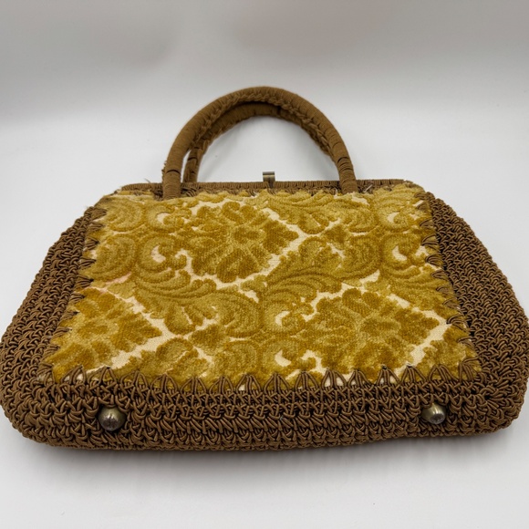 Vintage Italian Tapestry handbag with feet. - Picture 6 of 11